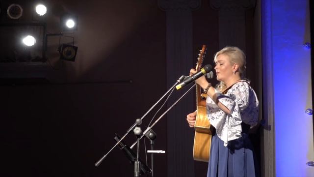 Наталья Куприянова "Полыхает" эпизод концерта в г.Балтийске смотреть онлайн