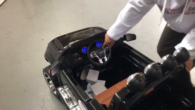 Vídeo características Ford Ranger negro 12v y 45w, infantil - DK-F150 смотреть онлайн