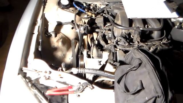 2005 ford taurus A/C compresor removal part 1 смотреть онлайн