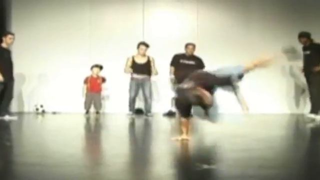 Les Enfants Perdus au spectacle de soutien pour l'Afrique смотреть онлайн
