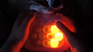 Электронный попит, новая крутая игрушка у Насти