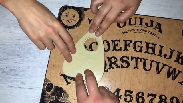 Ouija Board Gone Wrong! (Zozo)! смотреть онлайн