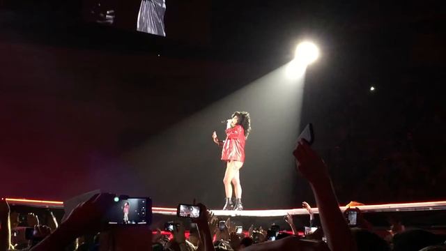 Bang Bang-Леди Гага в Барселоне 8 ноября смотреть онлайн