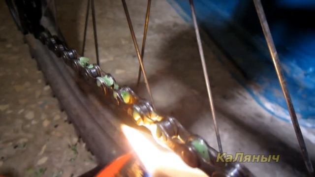 Смазать цепь велосипеда = свечкой - Не снимая цепи = Простой способ смотреть онлайн