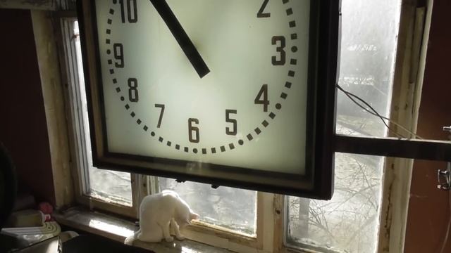Огромные часы из СССР: 80 кг времени! Обзор и принцип работы смотреть онлайн