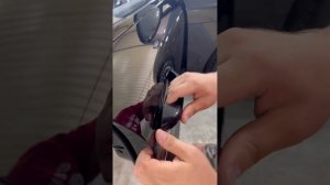 Монтаж ручек дверей на Porsche Macan