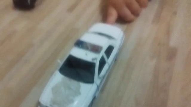 в прятки и в машинки и в мяч и в конструктор и в повара и в магниты на холодильник рисование играли