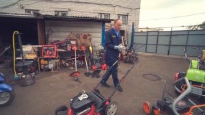 Плюсы и минусы самоходной газонокосилки. Правила, которые спасут Вашу косу от поломки