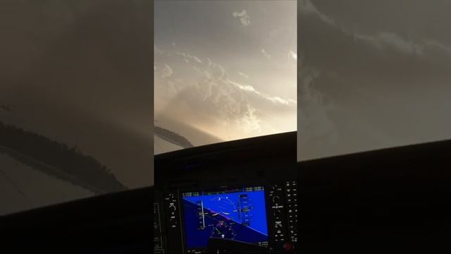 Посадка в аэропорту Мабуяг. Айленд, Квинсленд, Австралия. Гроза YMAA. Microsoft Flight Simulator смотреть онлайн