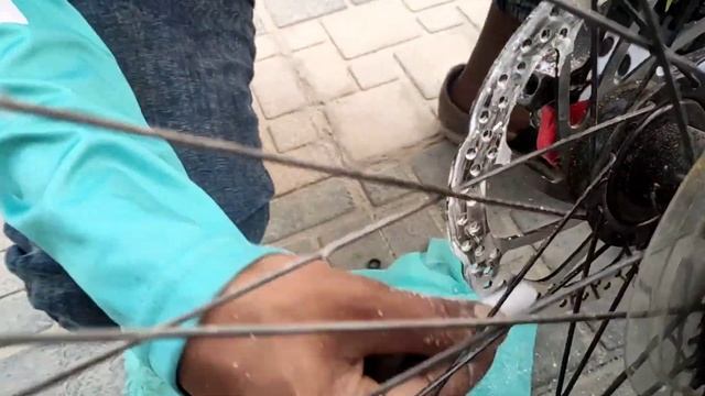 Cycle disk brake problem? || ব্রেক ধরছে না? ? #BikeRepair #DIYBicycleMaintenance #CyclingTips смотреть онлайн