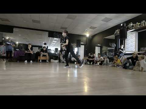 Брейкданс батл ↔ Дети 10-13 лет ↔ Boss vs Vasaby ↔ 1'8 ↔ WHO IS WIN #whoiswin #bmvideo смотреть онлайн