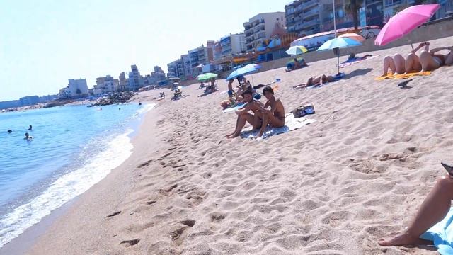 Blanes, Costa Brava, 4k beach walk + смотреть онлайн