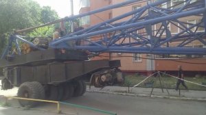 КАК ПРИВОЗЯТ КРАНЫ НА СТРОЙКУ? Перевозка КБ-403.