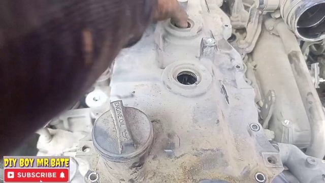 Toyota Hilux/Replace Valve Cover Gasket #diyboymrbate