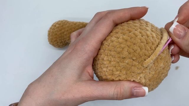 Завершение вязания, стягивание отверстия смотреть онлайн