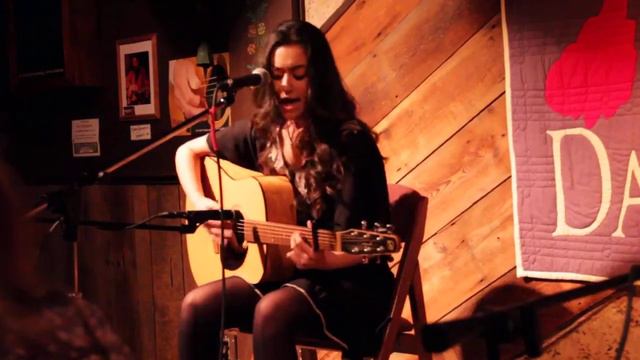 Ciara covering the song, Afraid by The Neighbourhood смотреть онлайн