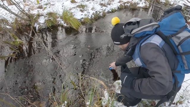 НАШЛИ ОЗЕРО. ПРОМОКЛИ на БОЛОТЕ. ГРЕЕМСЯ У КОСТРА. 30КМ - за ОДИН ДЕНЬ с РЮКЗАКОМ смотреть онлайн