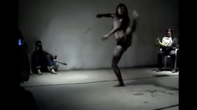 Dance and French Horn смотреть онлайн