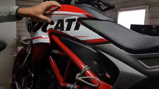 Kit stickers Hypermotard sp 821 939 no paint decalmoto.com смотреть онлайн