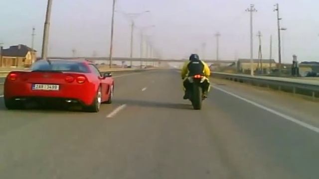 Махачкала - гонки Красный Chevrolet Corvette z06 vs Suzuki Gsx-r 750 смотреть онлайн