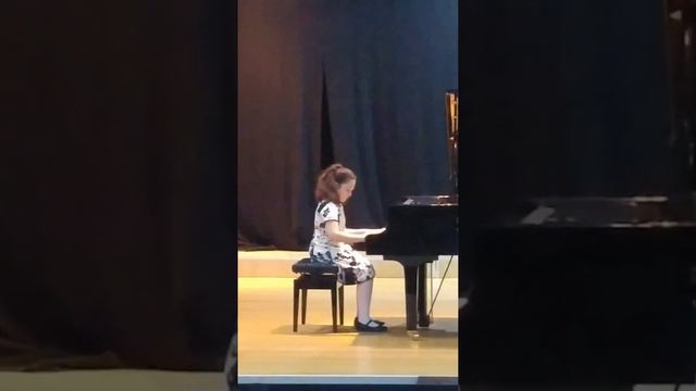 Aylin Özdemir. M. Clementi . Sonatina Do major op. 36. No.3. 1 movement смотреть онлайн
