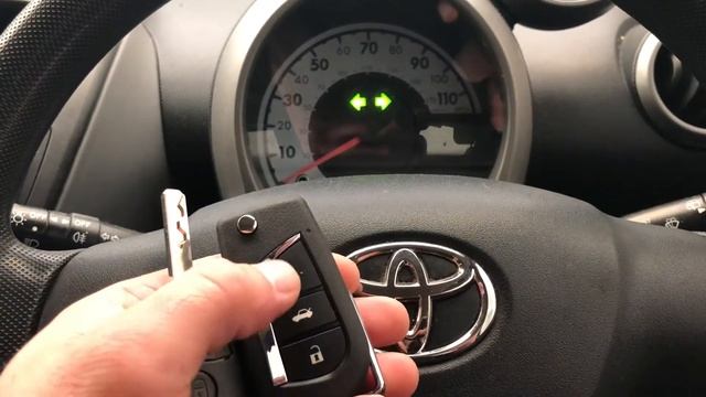 2007 Toyota Aygo remote key смотреть онлайн