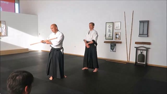 01 Kihondosa Aikiken & Aikijo