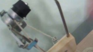 Нева-5.Заправляем нить в нитевод.