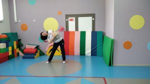 Зарядка с флажками под музыку