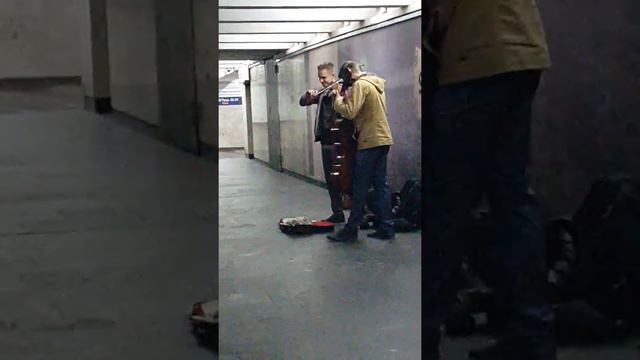 В Минске, в подземном переходе смотреть онлайн
