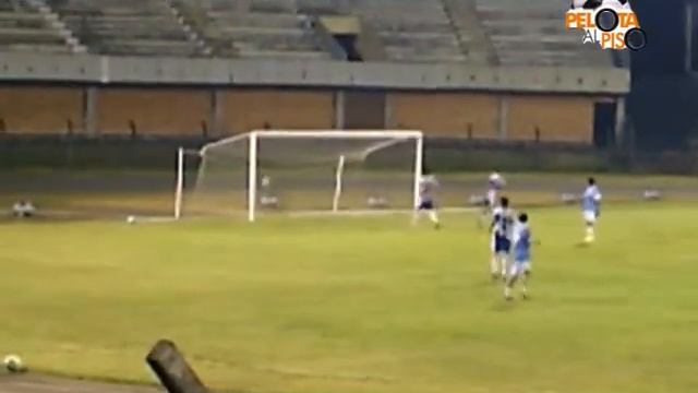 Pelota al Piso (Amistoso Rivera Cerro Largo 2º Gol Anderson Peres) смотреть онлайн