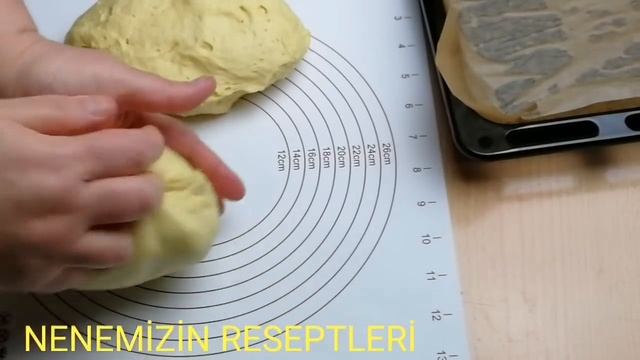 ANAMIN ÜSULU İLE, SÜTÇÖREYİN HAZIRLANMASI. ПО МАМЕНУ РЕЦЕПТУ МОЛОЧНА СЛАДКИЙ ХЛЕБ.ОЧЕНЬ ВКУСНЫЙ? смотреть онлайн