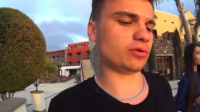 ГОЛЬФ ОТЕЛЬ, БАССЕЙН НА СКАЛАХ, АВАРИЙНАЯ ДОРОГА, ИСПАНИЯ ТЕНЕРИФЕ. смотреть онлайн