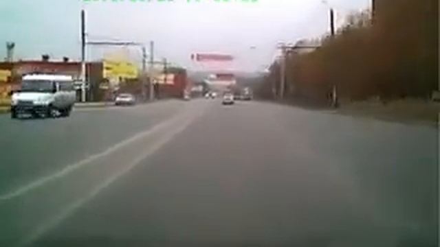 Безбашенный чел на Субару