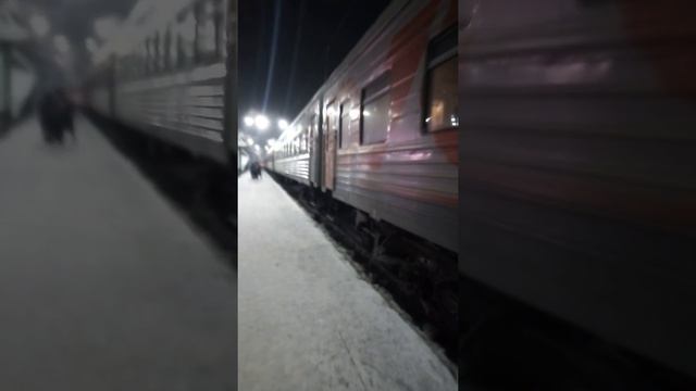 Поезд томск бийск с прицепными вагонами Новосибирск бийск. смотреть онлайн
