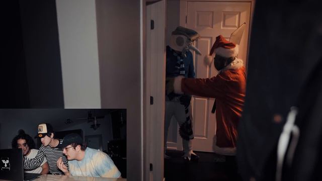 Mandalorian X Happy Death Day X The Grinch X Jack Frost CAME TO OUR HOUSE!! (The Ultimate Fight!!) смотреть онлайн