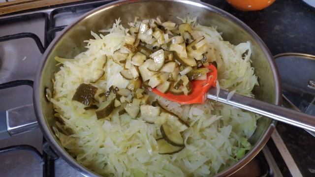 Тушёная капуста с маринованными огурчиками. смотреть онлайн