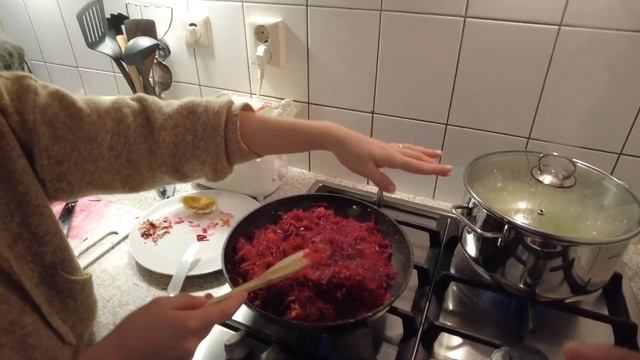 Borş çorbası nasıl yapılır, Борщ, rus gelinden çorba ve sarımsaklı ekmek tarifi, #holland #russia смотреть онлайн