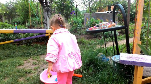 Рыбалка во дворе Часть 2 Fishing in the yard смотреть онлайн