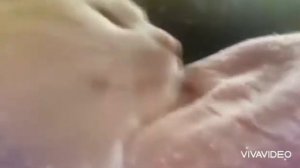 Белый кот танцует под хайповый трек