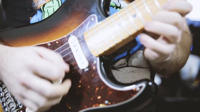 Fender Strat Metal смотреть онлайн
