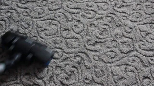Пример работы пылесоса Philips XD3000/01 (ковровое покрытие) смотреть онлайн
