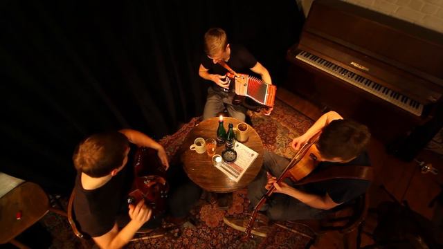 Trio Dhoore - Kallis смотреть онлайн