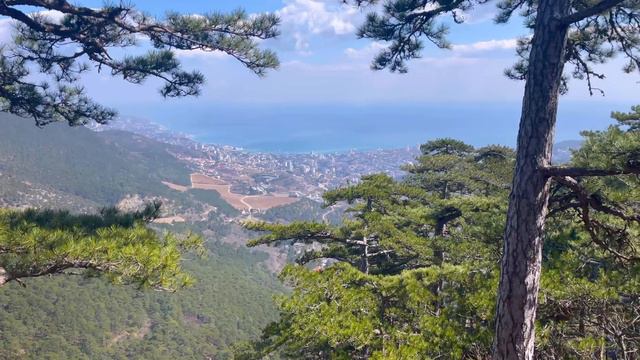 Ялта: Боткинская тропа в марте смотреть онлайн