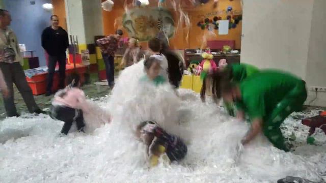 VLOG. MINECRAFT НА ДНЕ РОЖДЕНИЯ НАШЕГО ДРУГА ИЛЬИ. С ДНЕМ РОЖДЕНИЯ! смотреть онлайн