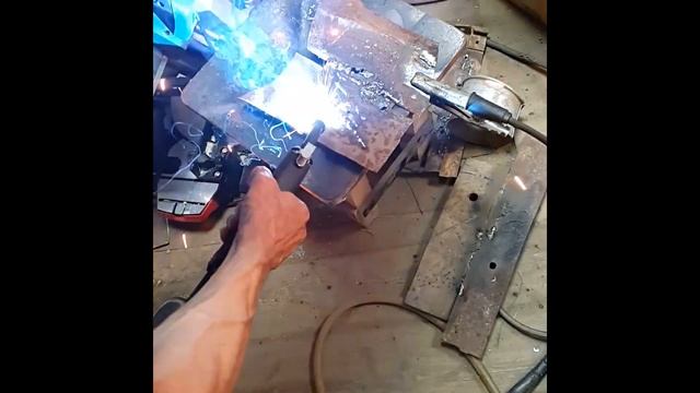 Инвертор на сварочный полуавтомат 250А смотреть онлайн