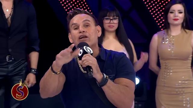 Se_le_asoma_a_Robertita___Es_Show смотреть онлайн