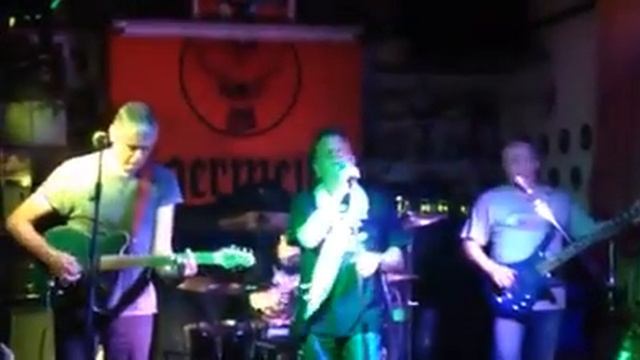 In a Broken Dream (Python Lee Jackson cover) смотреть онлайн