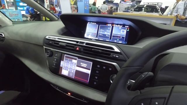 Evo Malaysia com | 2017 Citroen C4 Picasso Walk Around Preview in Malaysia смотреть онлайн