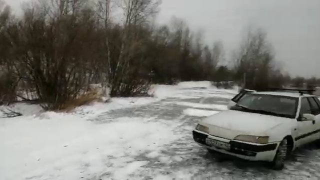 Гидроцикл с двигателем от авто. Ноябрь месяц смотреть онлайн